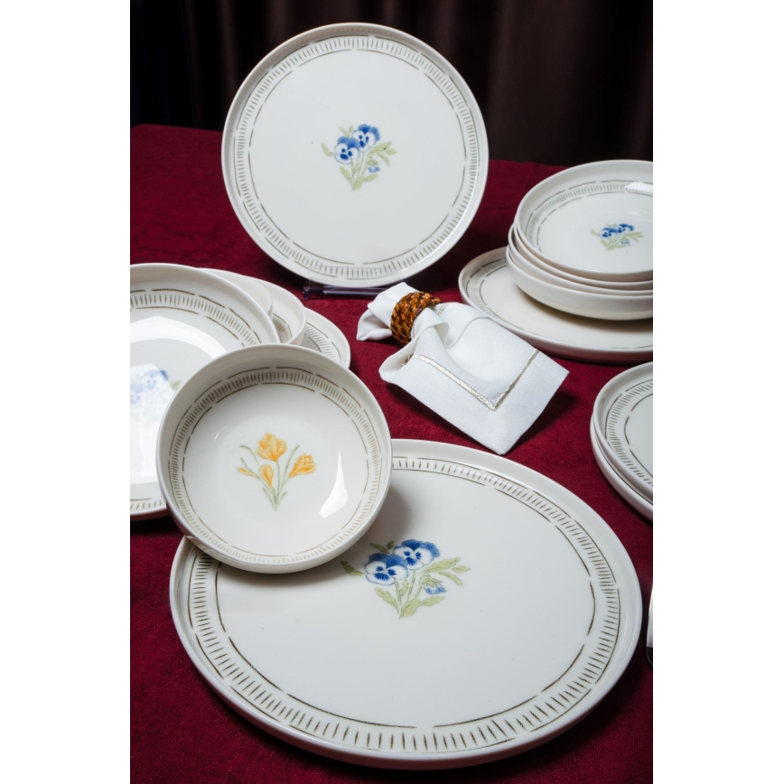 18 daļu galda trauku komplekts — balts/krāsains/porcelāns