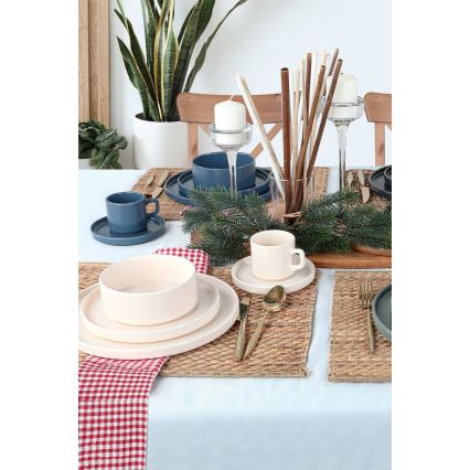 20 daļu krāsains trauku komplekts — izgatavots no akmens masas