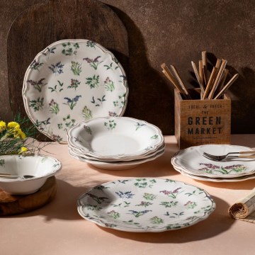 24 daļu daudzkrāsaina porcelāna galda servīze