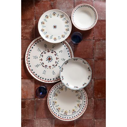 24 daļu daudzkrāsaina porcelāna servīze