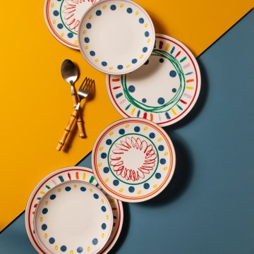 24 daļu krāsaina porcelāna servīze