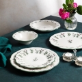 24 daļu porcelāna galda servīze — balta/zaļa/sarkana