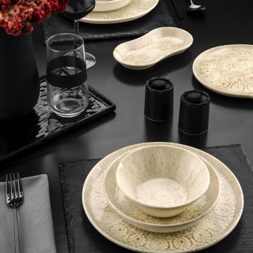 27 daļu porcelāna servīze bēšā krāsā