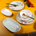 29 daļu daudzkrāsains porcelāna trauku komplekts