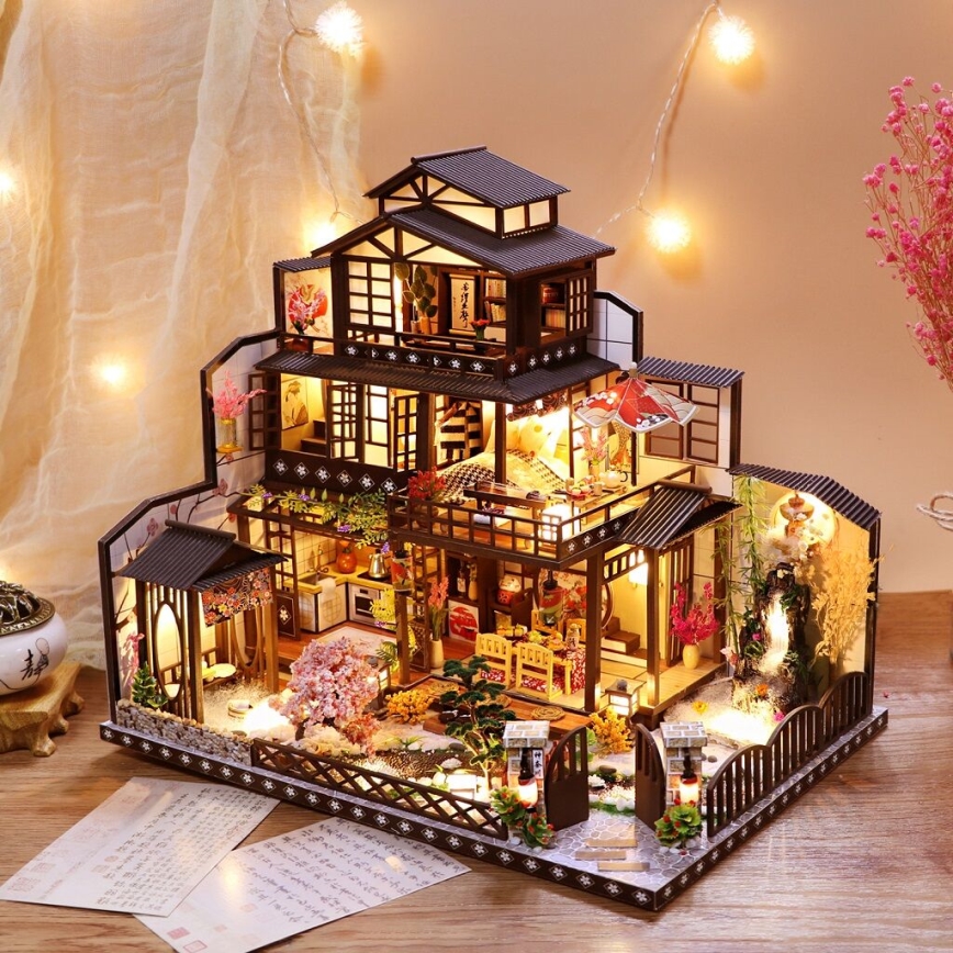 2Kids Toys - Miniatūras māja Grezna sakura villa 2xAAA