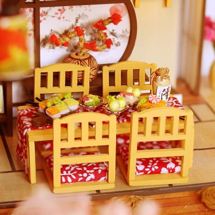 2Kids Toys - Miniatūras māja Grezna sakura villa 2xAAA