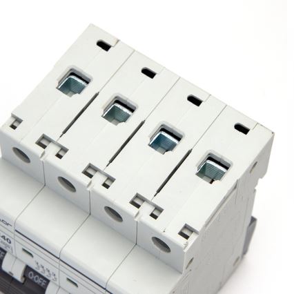 Aigostar - 4-fāžu automāts 4P-63A-C 400V