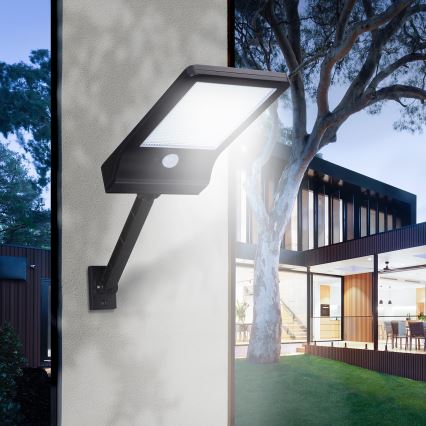 Aigostar - LED Saules enerģijas ielas lampa ar sensoru LED/2,3W/5,5V 1800 mAh IP65