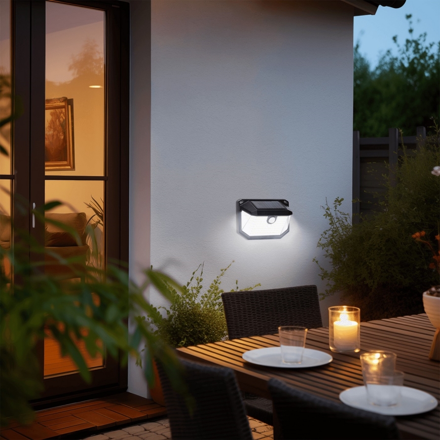Aigostar - LED Saules enerģijas sienas lampa ar sensoru LED/0,8W/5,5V 1200 mAh 6500K IP65