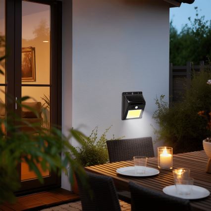 Aigostar - LED Saules enerģijas sienas lampa ar sensoru LED/13W/5,5V 6500K IP65