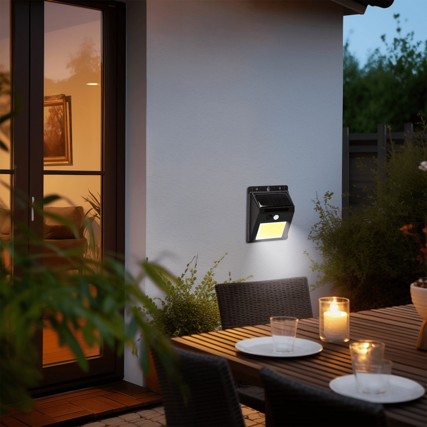 Aigostar - LED Saules enerģijas sienas lampa ar sensoru LED/13W/5,5V 6500K IP65