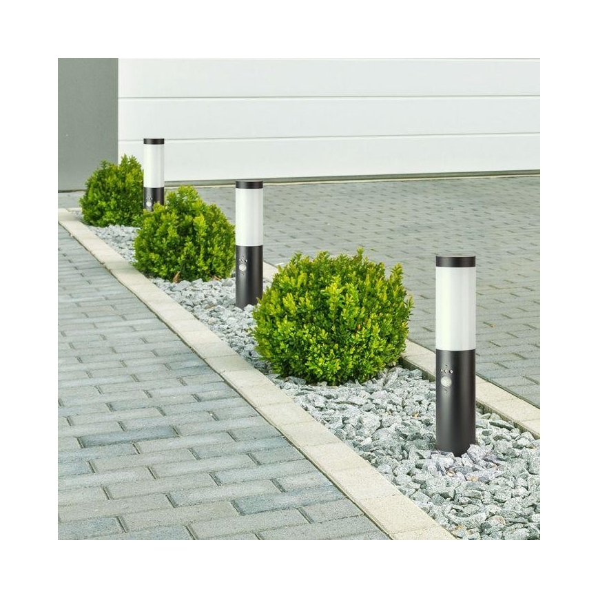 Āra lampa ar sensoru 1xE27/60W/230V IP44 45cm pelēka