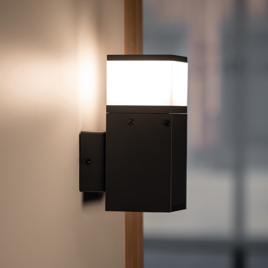 Āra sienas lampa ar kontaktligzdu DASTEN 1xG9/11W/230V IP44 melna