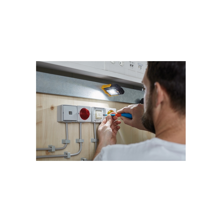 Brennenstuhl - LED Darba lukturis LED/3xAAA oranža