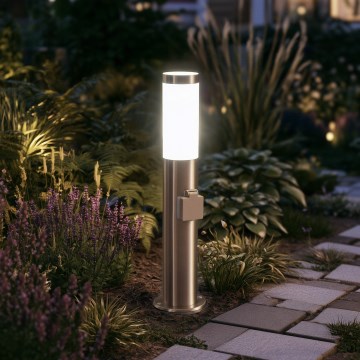 BRILAGI - āra lampa ar kontaktligzdu ELIA 1xE27/20W/230V IP44 50 cm matēts hroms