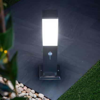 BRILAGI - āra lampa NOVA ar sensoru 1xE27/15W/230V 40 cm IP44, matēta hroma apdare