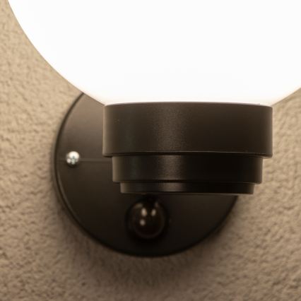 BRILAGI - Āra sienas gaismeklis ar kustības sensoru HARBOR 1xE27/40W/230V IP33 antracīts/balts