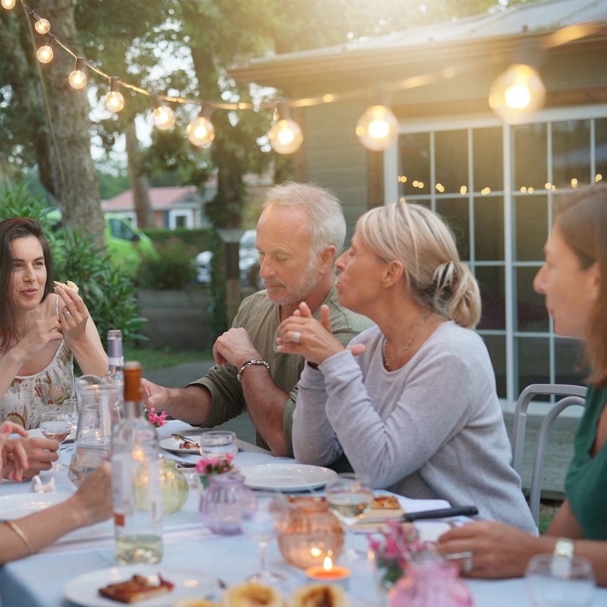 Brilagi - LED āra dekoratīva virtene GIRLANDA 25xE12/0,6W/230V 20m melna IP44 silti balta + tālvadības pults