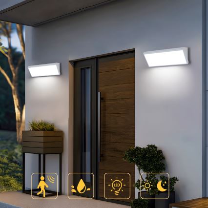 Brilagi - LED āra sienas gaismeklis ar sensoru TRIANGLE LED/42W/230V 45 cm balts IP65