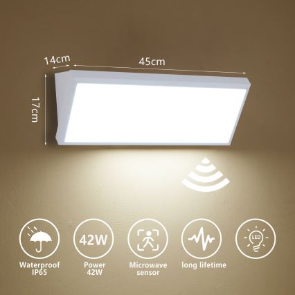 Brilagi - LED āra sienas gaismeklis ar sensoru TRIANGLE LED/42W/230V 45 cm balts IP65