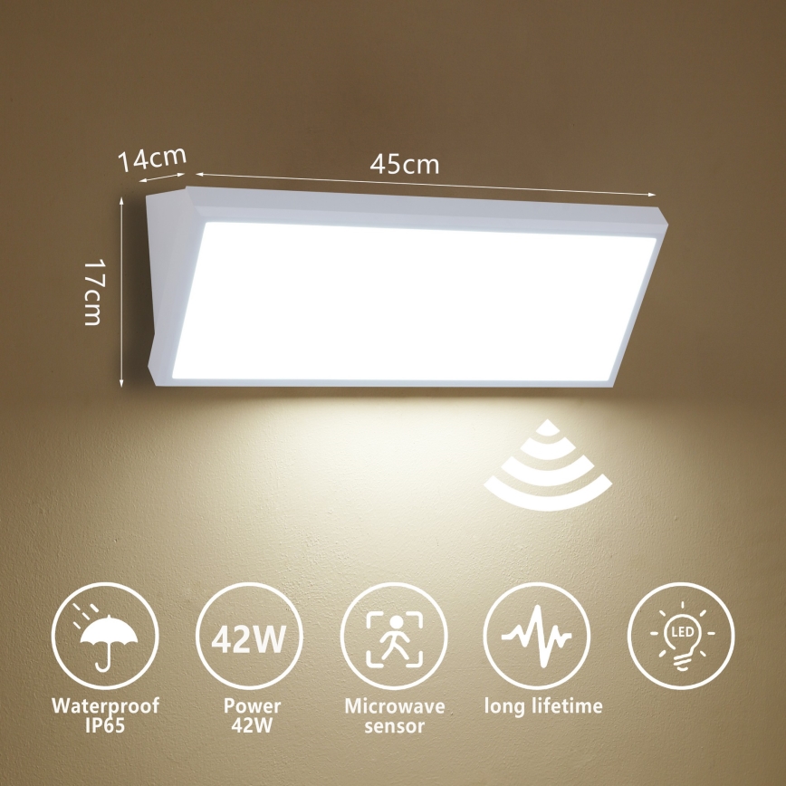 Brilagi - LED āra sienas gaismeklis ar sensoru TRIANGLE LED/42W/230V 45 cm balts IP65
