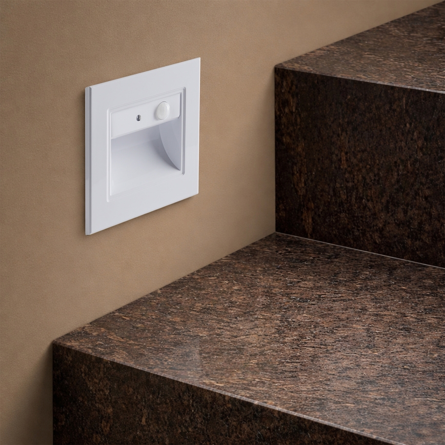 Brilagi - LED kāpņu gaismeklis STEP LIGHT ar sensoru, 1,5 W, 230 V, IP44, balts