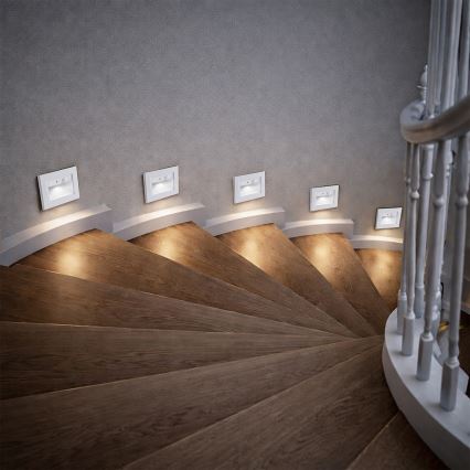 Brilagi - LED kāpņu gaismeklis STEP LIGHT ar sensoru, 1,5 W, 230 V, IP44, balts