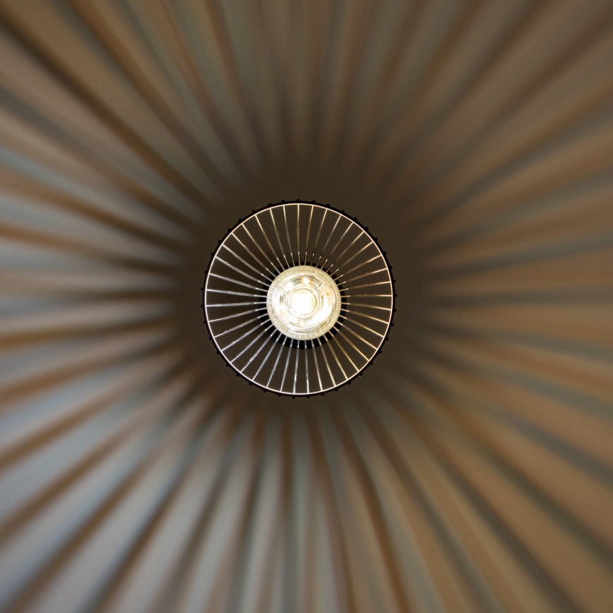 Brilagi - LED lustra uz stieples CERIA WIRE 1xE27/40W/230V Ø 21 cm melna