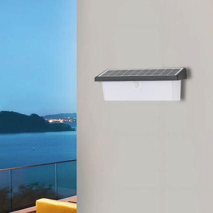 Brilagi - LED Saules enerģijas sienas lampa ar sensoru SAULE RAY LED/6W/3,7V 2200 mAh IP44