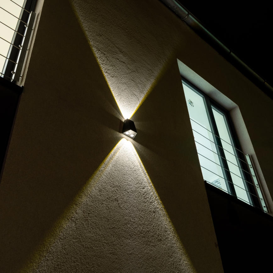 Brilagi - LED Saules enerģijas sienas lampa PYRAMID LED/2W/3,2V 1300 mAh IP54
