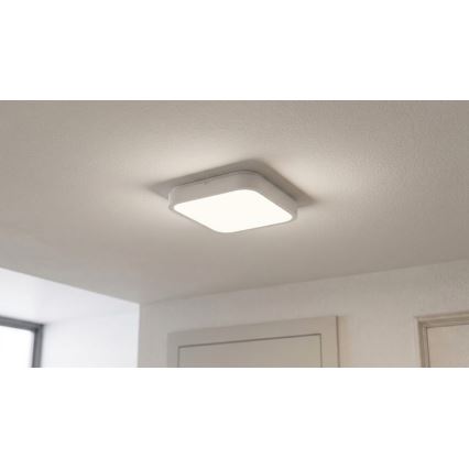 BRILAGI - LED vannas istabas griestu lampa ar sensoru ZENNA LED/18W/230V 28,5x28,5 cm IP44 balta + tālvadība
