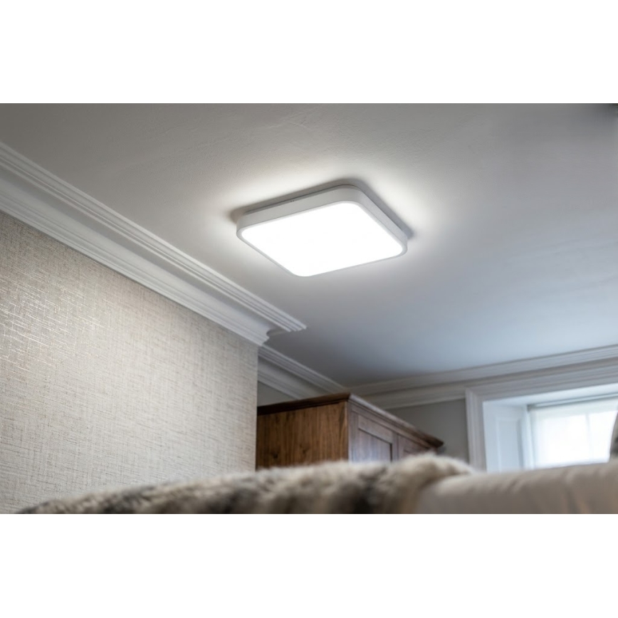 BRILAGI - LED vannas istabas griestu gaismeklis ar sensoru ZENNA LED/24W/230V 34,5x34,5 cm IP44 balts + tālvadība