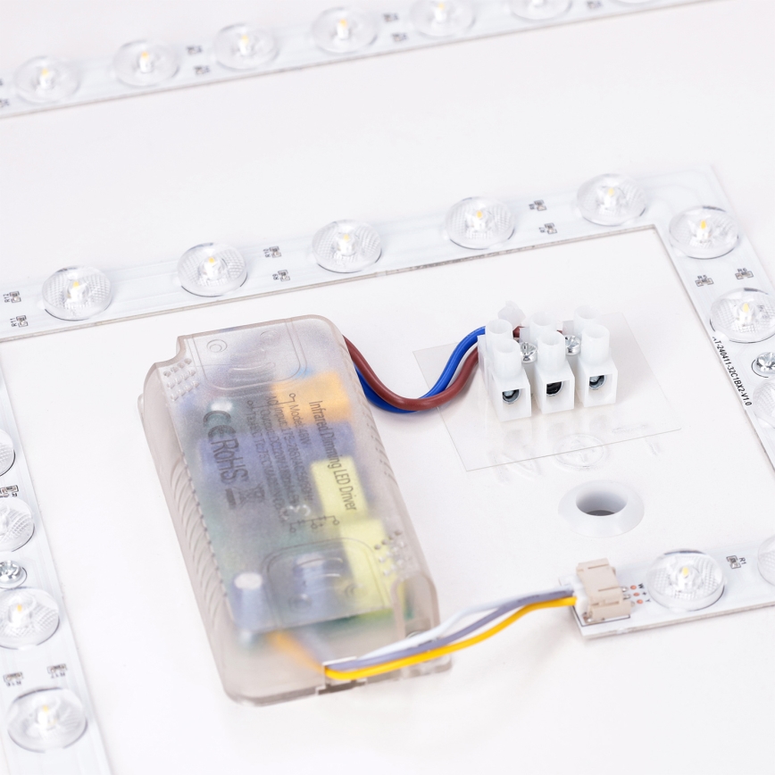 Brilagi - LED griestu gaismeklis PILANA ar regulējamu spilgtumu LED/48W/230V 3000-6500K ozols/melns 42x42 cm + tālvadības pults