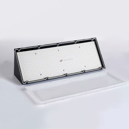 Brilagi - LED āra sienas gaismeklis TRIANGLE LED/42W/230V 3000/4000/6500K 45 cm melns IP65