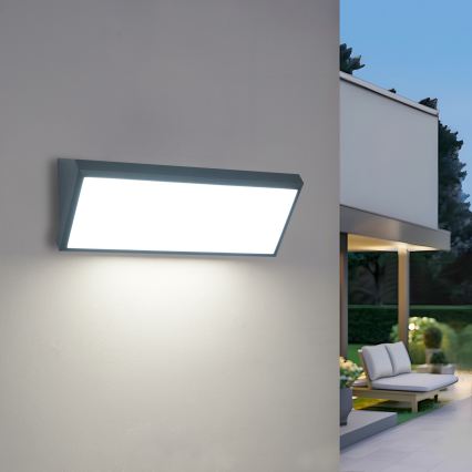 Brilagi - LED āra sienas gaismeklis ar sensoru TRIANGLE LED/42W/230V 45 cm antracīts IP65