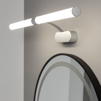 Brilagi - LED vannas istabas spoguļa apgaismojums 2 vienā TUBEO LED/8W/230V 60 cm IP44 sudraba