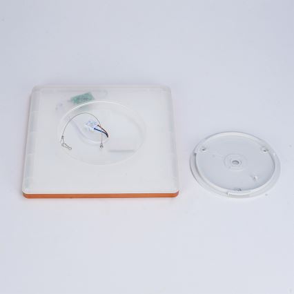 Brilagi - LED griestu gaismeklis vannas istabai ULTRA SLIM LED/18W/230V 30x30 cm rožu zelta IP54