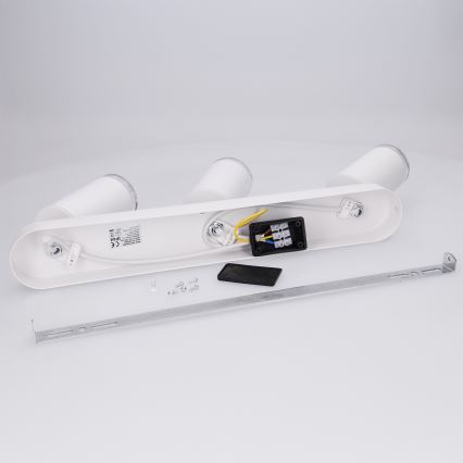 Brilagi - Vannas istabas starmetis SELE 3xGU10/30W/230V IP44 balta