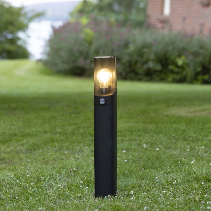 Brilliant - Āra lampa ar sensoru MINOU 1xE27/10W/230V IP44 melna/dūmakains