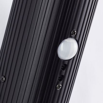 Brilliant - Āra sienas lampa ar sensoru KALEO 1xE27/10W/230V IP44 melna