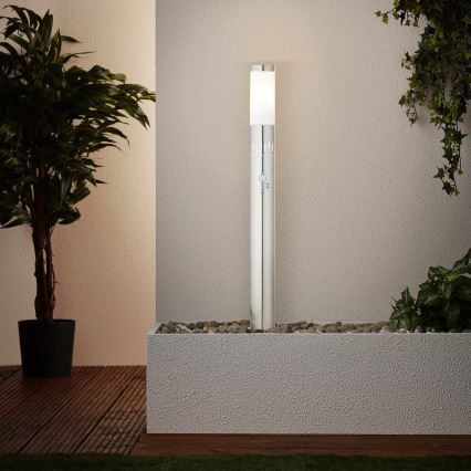 Brilliant - LED Āra lampa ar sensoru LEIGH LED/0,9W/230V + 1xE27/11W 80 cm IP44 spīdīgi hromēts