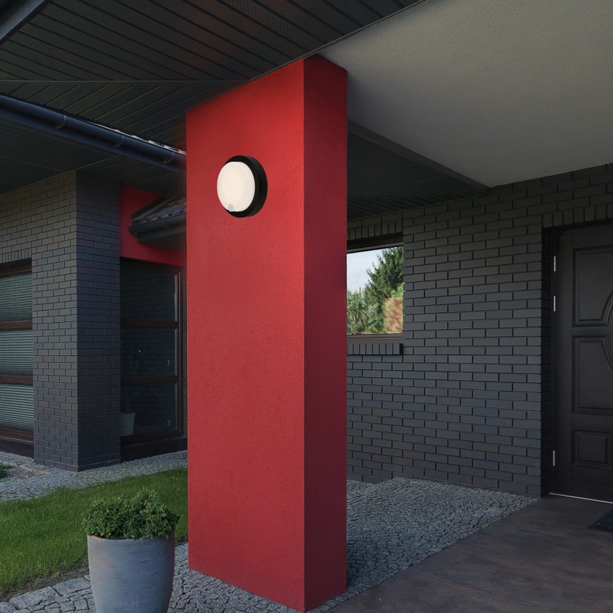 Brilo - LED uzlādējamais āra sienas gaismeklis ar sensoru LED/4W/5V 4400 mAh IP44 melns