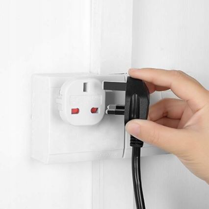 Ceļojumu pārveidotājs/adapteris UK/EU 230V balta