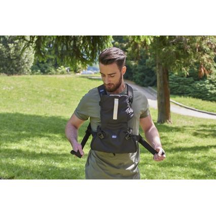 Chicco - Bērnu ergosoma EASY FIT melna