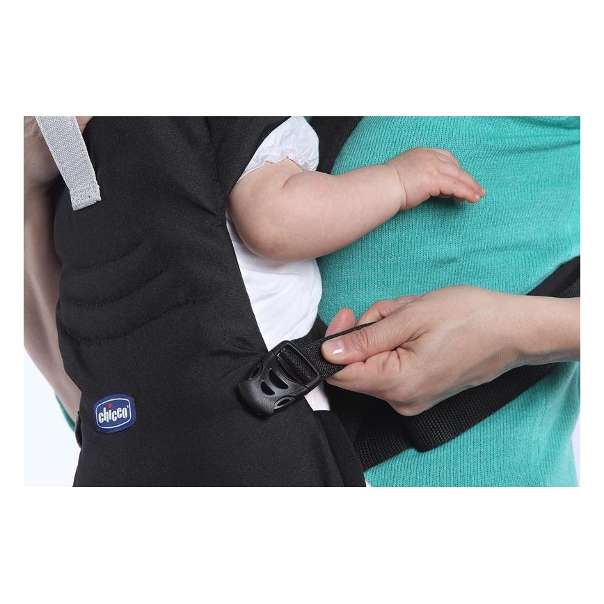 Chicco - Bērnu ergosoma EASY FIT melna