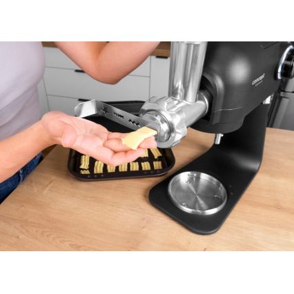 Concept RM8000 - Virtuves robots ar nerūsējošā tērauda bļodu 1200 W/230 V melns