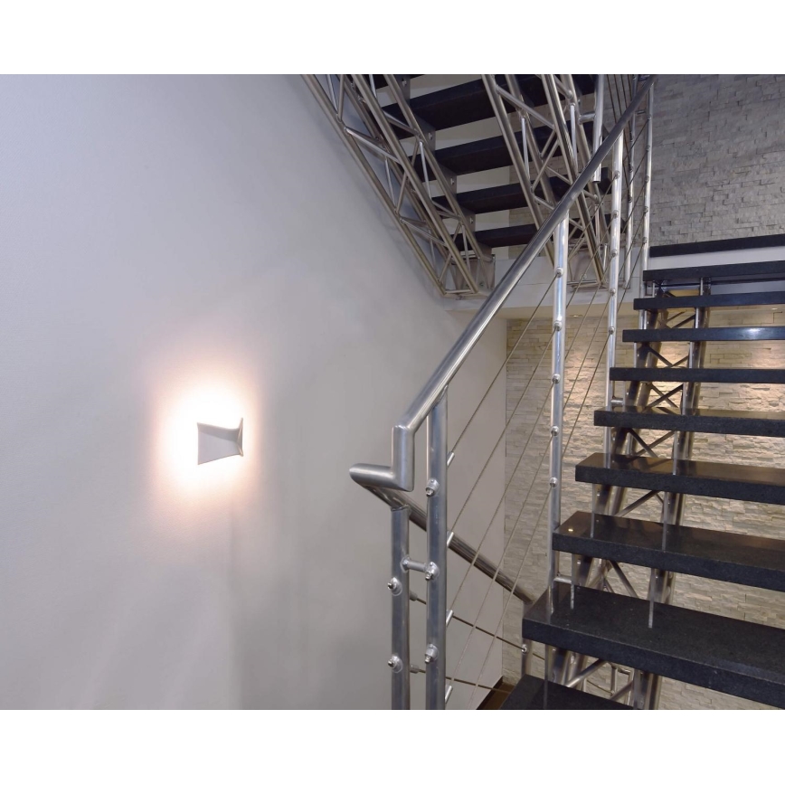 Deko-Light 341222 - LED Aptumšojama sienas lampa FLY LED/4W/230V 3000K balta