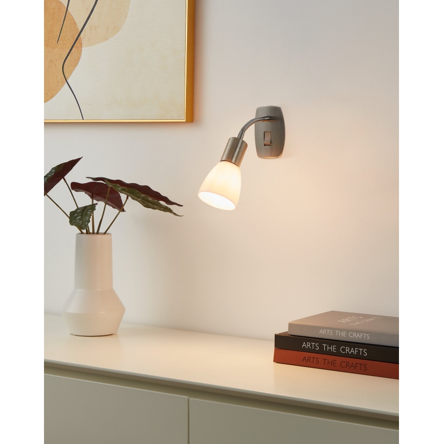 Eglo - sienas lampiņa kontaktligzdai 1xE14/5W/230V matēts hroms