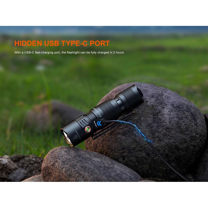 Fenix PD26RACE - regulējams uzlādējams LED lukturis, USB uzlāde, 1600 mAh, IP68, 1300 lm, 556 h, melns