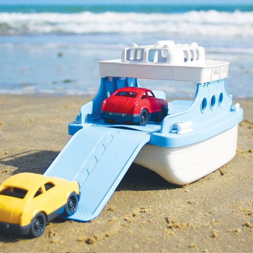 Green Toys - Prāmis ar automašīnām balta/zila